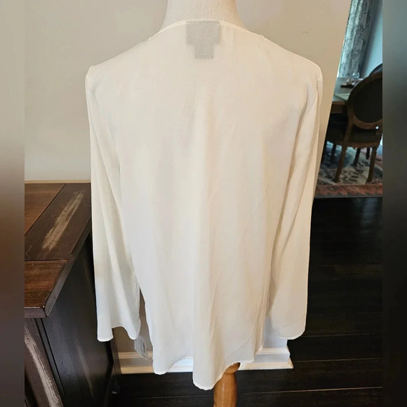 Liz Claiborne Career •Size Small• Semi Sheer White V-neck Blouse w/ Bling Accent - Picture 5 of 11